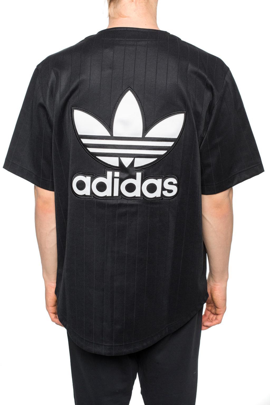 white addidas t shirt