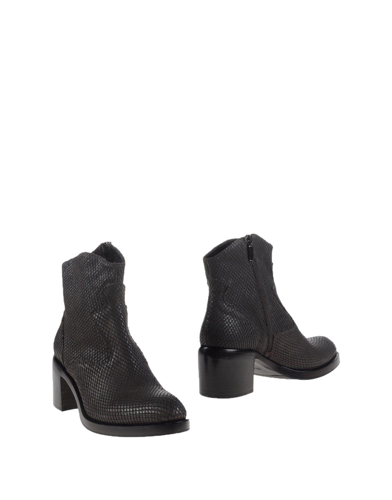Lyst - Laura Bellariva Ankle Boots in Gray