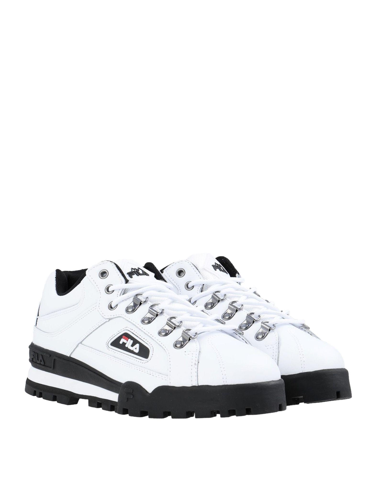 fila low top sneakers