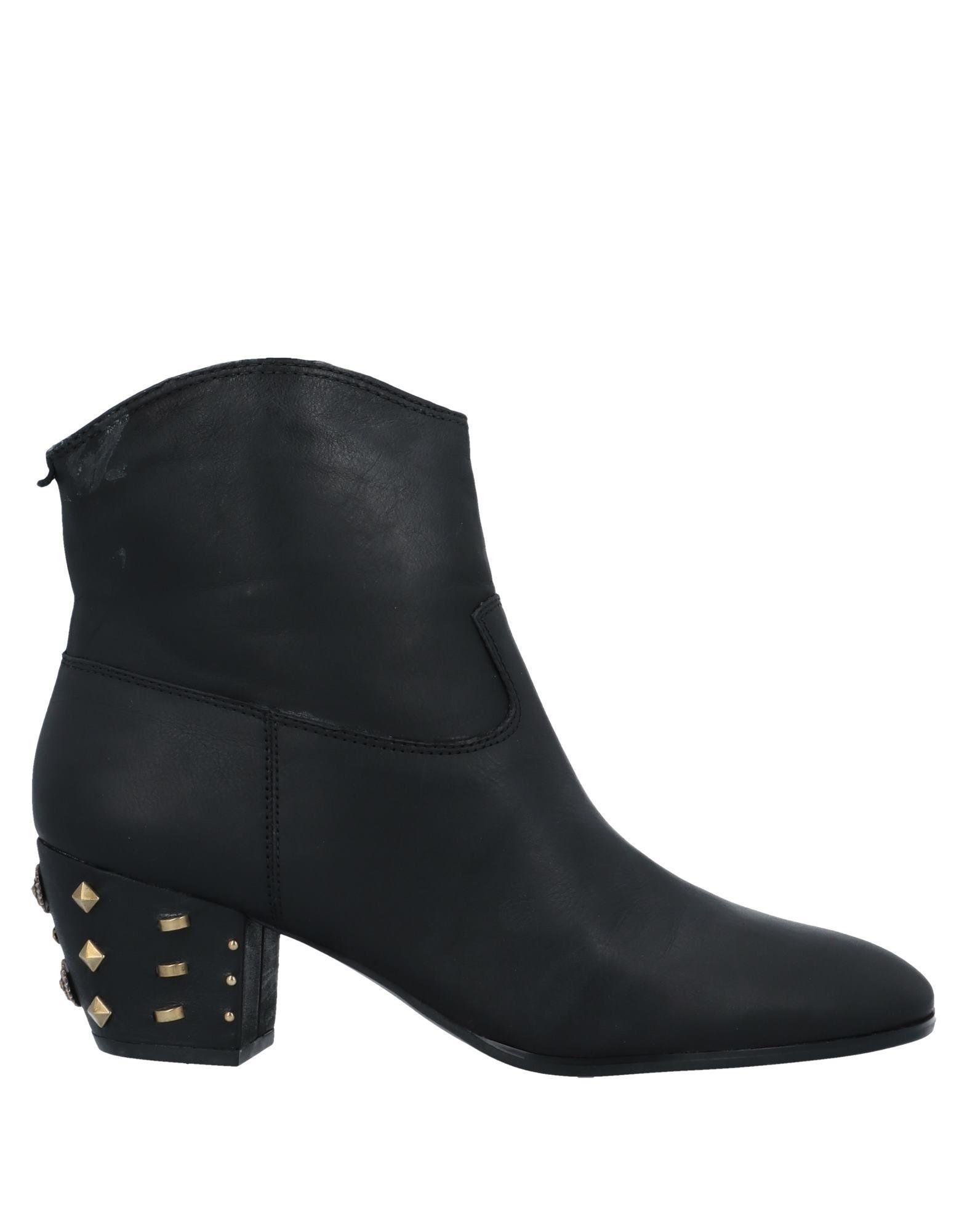 MICHAEL Michael Kors Ankle Boots in Black - Lyst