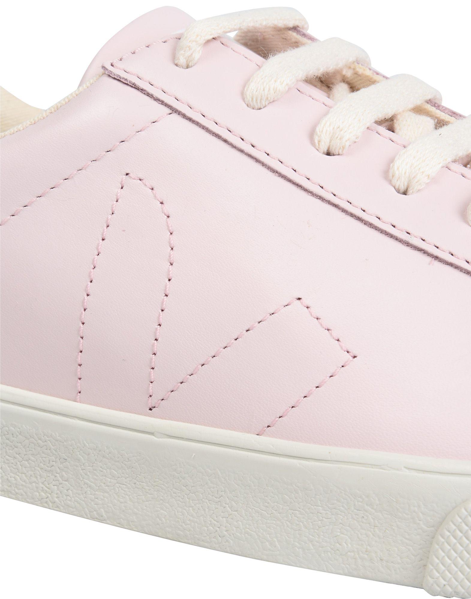 Lyst Veja Lowtops & Sneakers in Pink