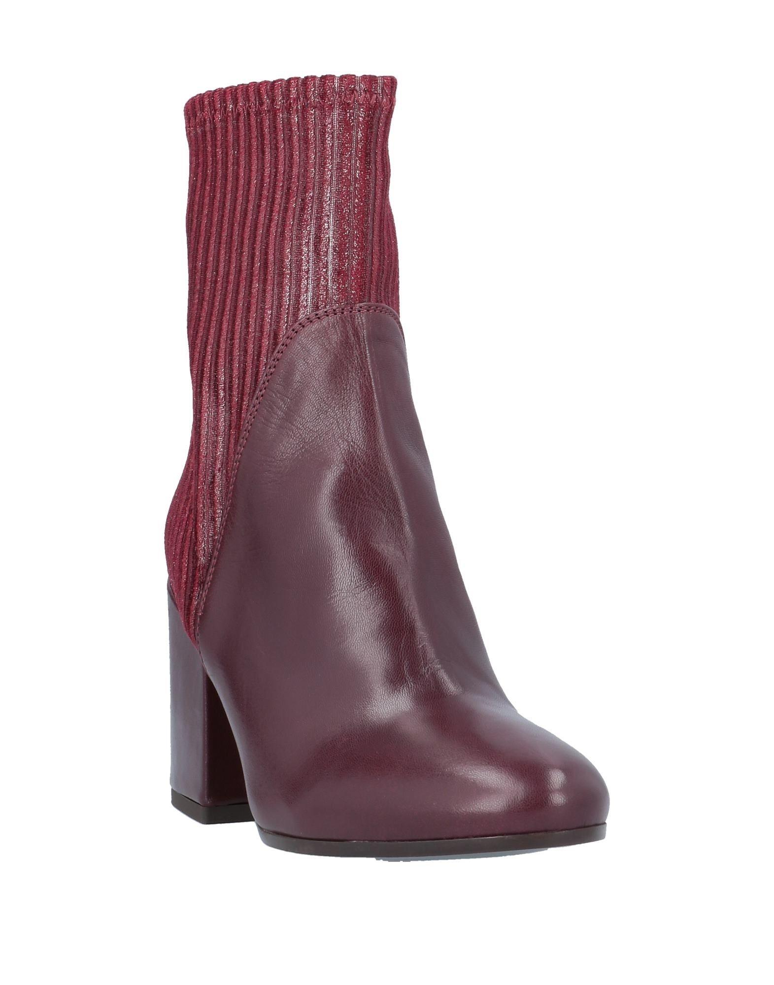 Loretta Pettinari Leather Ankle Boots in Maroon (Purple) - Lyst